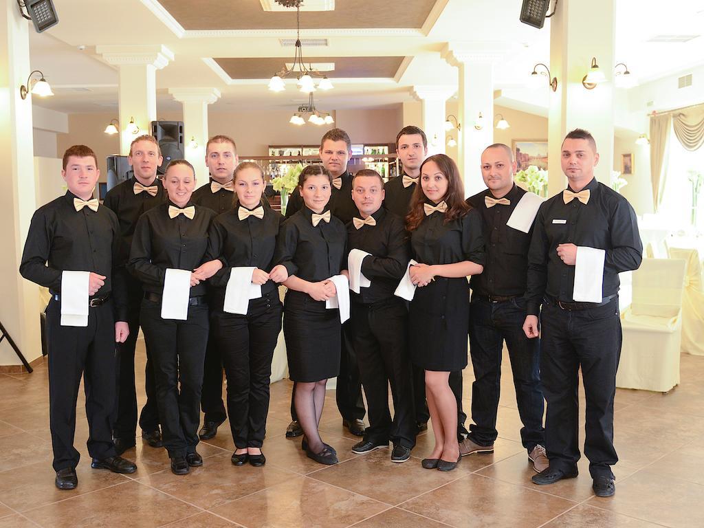 Hotel Dusan Si Fiul Resita Nord ภายนอก รูปภาพ